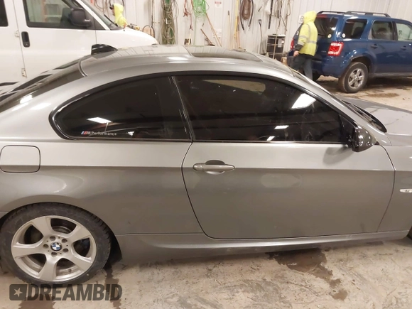 2009 BMW 3 Series 335i with VIN WBAWB735X9P046506, listed as a IAAI auction lot 41499455 with 97,453 mi miles and . Bid and sale history available at DreamBid. Image 13.