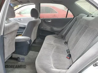 1998 Honda Accord DX z VIN 1HGCF8642WA186214, wystawiony jako Copart lot #86546144 z przebiegiem 233 786 mil mil oraz Szkoda całkowita • Salvage title. Historia ofert i sprzedaży dostępna na DreamBid. Obrazek 10.