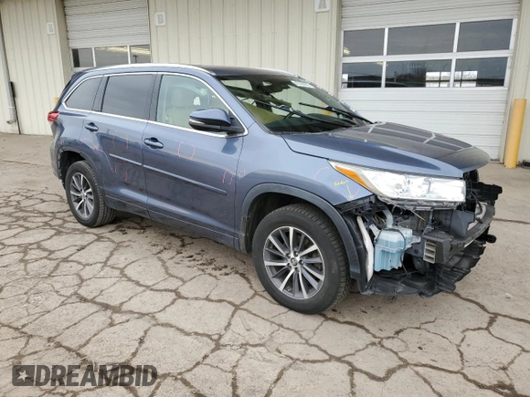 2018 Toyota Highlander SE z VIN 5TDJZRFH8JS840487, wystawiony jako Copart lot #43796995 z przebiegiem 86 997 mil mil oraz Nie do naprawy • Non repairable. Historia ofert i sprzedaży dostępna na DreamBid. Obrazek 4.
