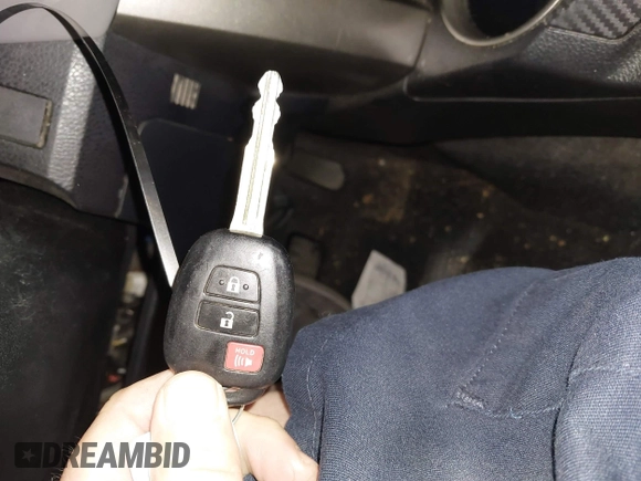 2013 Toyota RAV4 XLE with VIN 2T3WFREV0DW043014, listed as a IAAI auction lot 42357148 with 189,090 mi miles and . Bid and sale history available at DreamBid. Image 11.
