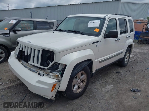 2010 Jeep Liberty Sport z VIN 1J4PN2GKXAW113367, wystawiony jako IAAI lot #42743577 z przebiegiem 118 063 mil mil oraz . Historia ofert i sprzedaży dostępna na DreamBid. Obrazek 2.