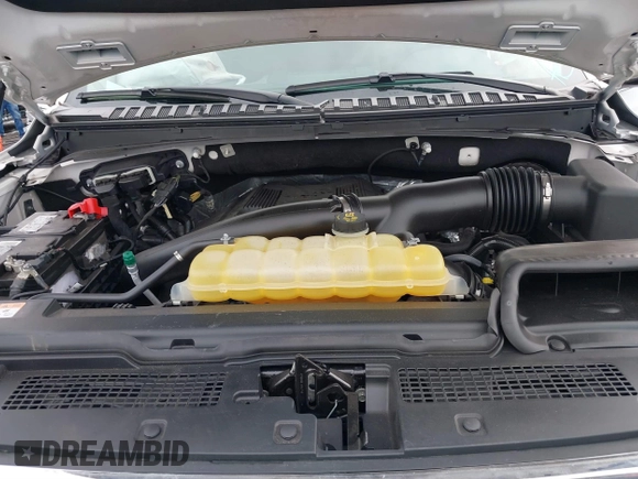 2018 Ford Expedition XLT with VIN 1FMJU1HT9JEA48285, listed as a IAAI auction lot 40282104 with 79,476 mi miles. Bid and sale history available at carsss.com. Image 10.