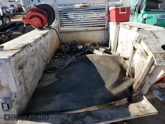 2008 Ford F-250 with VIN 1FDNF20568EE39063, listed as a Copart auction lot 81546053 with 260,163 mi miles and Salvage title. Bid and sale history available at DreamBid. Image 10.