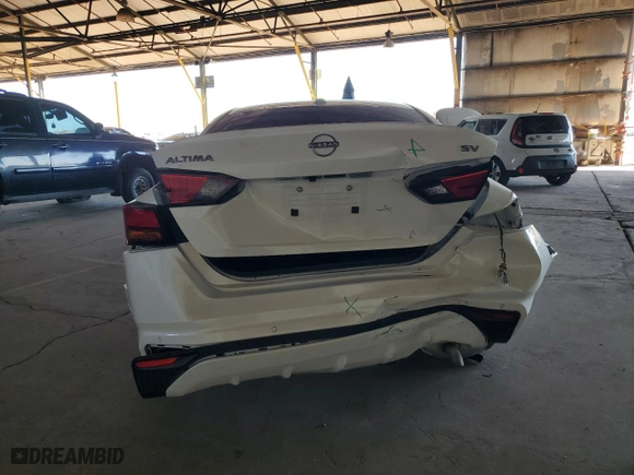 2024 Nissan Altima 2.5 SV with VIN 1N4BL4DV8RN327815, listed as a Copart auction lot 76312154 with 9,268 mi miles and Salvage Title. Bid and sale history available at carsss.com. Image 6.