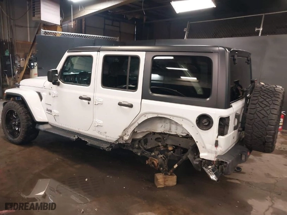2018 Jeep Wrangler Unlimited Sahara with VIN 1C4HJXEG6JW280522, listed as a IAAI auction lot 41608108 with 104,748 mi miles. Bid and sale history available at carsss.com. Image 6.