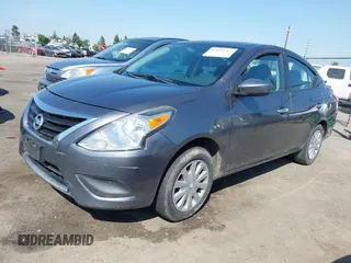 2018 Nissan Versa SV z VIN 3N1CN7AP1JL872116, wystawiony jako IAAI lot #42149712 z przebiegiem 131 990 mil mil oraz . Historia ofert i sprzedaży dostępna na DreamBid. Obrazek 14.