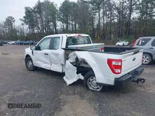 2022 Ford F-150 XL z VIN 1FTEX1CB4NKE64506, wystawiony jako IAAI lot #41408979 z przebiegiem Nie podano mil oraz . Historia ofert i sprzedaży dostępna na DreamBid. Obrazek 6.