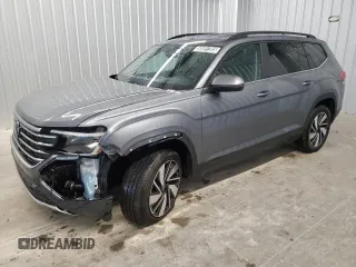 2025 Volkswagen Atlas SE z VIN 1V2HR2CA0SC523057, wystawiony jako Copart lot #50591385 z przebiegiem 852 mil mil oraz Czysty tytuł • Clean title. Historia ofert i sprzedaży dostępna na DreamBid. Obrazek 1.