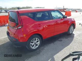 2020 Kia Soul S with VIN KNDJ23AUXL7085510, listed as a IAAI auction lot 41885461 with 43,611 mi miles and . Bid and sale history available at DreamBid. Image 4.
