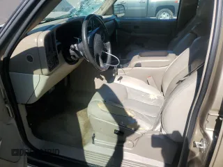 2005 Chevrolet Suburban LS with VIN 1GNEC16Z05J146304, listed as a Copart auction lot 55259115 with 480,248 mi miles and Salvage title. Bid and sale history available at DreamBid. Image 7.