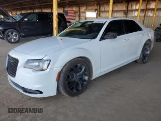 2020 Chrysler 300 Touring z VIN 2C3CCAAG2LH253332, wystawiony jako Copart lot #53389275 z przebiegiem 128 480 mil mil oraz Szkoda całkowita • Salvage title. Historia ofert i sprzedaży dostępna na DreamBid. Obrazek 1.