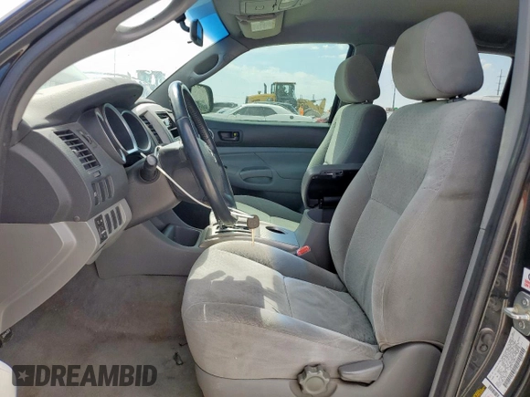 2005 Toyota Tacoma PreRunner с VIN 5TEKU72N25Z104477, выставлен на аукционе Copart как лот 52898405 с пробегом 183 619 миль миль и Списание • Salvage title. История ставок и продаж доступна на DreamBid. Изображение 7.