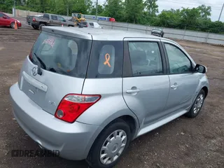 2006 Scion xA z VIN JTKKT624560147788, wystawiony jako IAAI lot #42327138 z przebiegiem 136 968 mil mil oraz . Historia ofert i sprzedaży dostępna na DreamBid. Obrazek 4.