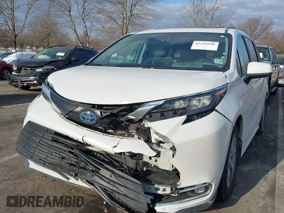 2024 Toyota Sienna XLE with VIN 5TDJSKFC6RS119094, listed as a IAAI auction lot 41434990 with 113,532 mi miles and . Bid and sale history available at DreamBid. Image 6.