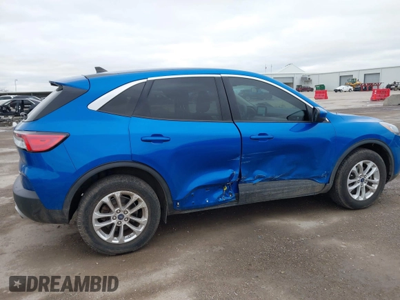 2020 Ford Escape SE with VIN 1FMCU9G62LUB18933, listed as a IAAI auction lot 41564797 with 68,187 mi miles. Bid and sale history available at carsss.com. Image 6.