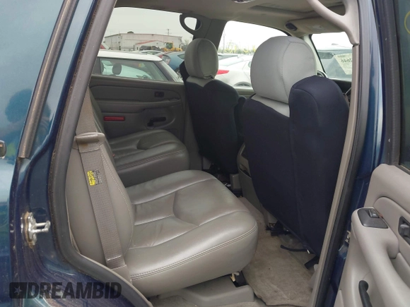 2005 GMC Yukon SLT with VIN 1GKEK13T15R196436, listed as a IAAI auction lot 41952646 with 247,487 mi miles. Bid and sale history available at carsss.com. Image 8.