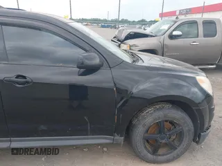 2012 Chevrolet Equinox 1LT z VIN 2GNALDEK2C1117317, wystawiony jako IAAI lot #42250460 z przebiegiem 249 931 mil mil oraz . Historia ofert i sprzedaży dostępna na DreamBid. Obrazek 16.