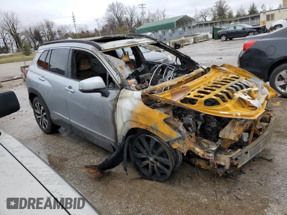 2022 Toyota Corolla Cross XLE with VIN 7MUDAABG1NV040838, listed as a Copart auction lot 43381005 with Not provided miles and Salvage title. Bid and sale history available at DreamBid. Image 4.