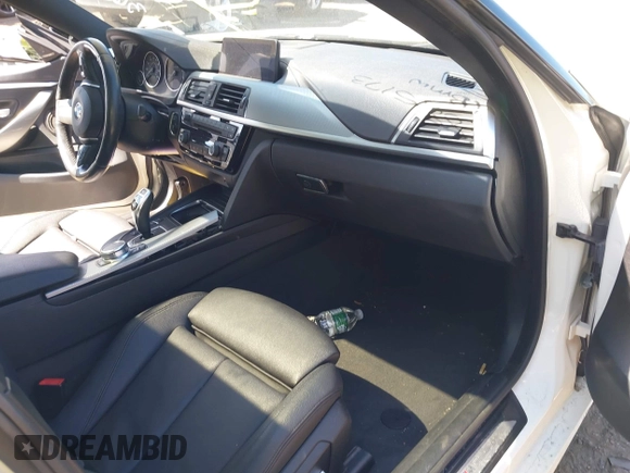 2019 BMW 4 Series 440i xDrive with VIN WBA4J7C58KBM76130, listed as a IAAI auction lot 41885173 with 43,690 mi miles and . Bid and sale history available at carsss.com. Image 5.