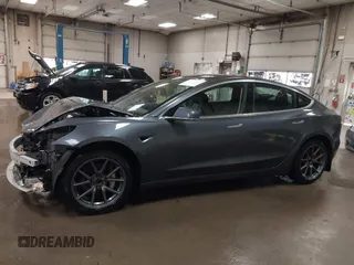2020 Tesla Model 3 Long Range z VIN 5YJ3E1EB0LF800804, wystawiony jako IAAI lot #42137223 z przebiegiem 52 482 mil mil oraz . Historia ofert i sprzedaży dostępna na DreamBid. Obrazek 15.