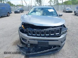 2019 Jeep Compass Latitude z VIN 3C4NJDBB6KT657190, wystawiony jako IAAI lot #42196383 z przebiegiem 55 327 mil mil oraz . Historia ofert i sprzedaży dostępna na DreamBid. Obrazek 13.