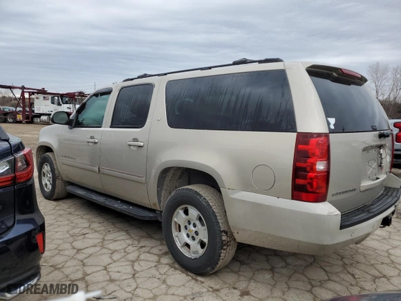 2007 Chevrolet Suburban LS with VIN 1GNFC16017J191521, listed as a Copart auction lot 44249165 with 229,082 mi miles and Salvage Title. Bid and sale history available at carsss.com. Image 2.