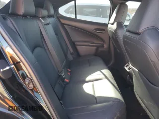 2020 Lexus UX 200 with VIN JTHP3JBH3L2021253, listed as a Copart auction lot 81670944 with 42,604 mi miles and Salvage title. Bid and sale history available at DreamBid. Image 10.