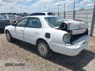 1995 Toyota Camry LE z VIN 4T1SK12E3SU510495, wystawiony jako IAAI lot #42168534 z przebiegiem 270 323 mil mil oraz . Historia ofert i sprzedaży dostępna na DreamBid. Obrazek 3.