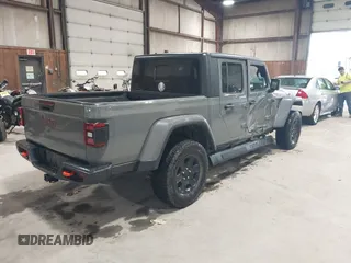 2021 Jeep Gladiator Mojave z VIN 1C6JJTEG5ML524829, wystawiony jako IAAI lot #42247982 z przebiegiem 20 158 mil mil oraz . Historia ofert i sprzedaży dostępna na DreamBid. Obrazek 4.