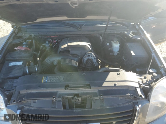2008 GMC Yukon XL SLE w/3SA with VIN 1GKFC16058R125716, listed as a Copart auction lot 82156534 with Not Provided miles and Salvage Title. Bid and sale history available at carsss.com. Image 12.