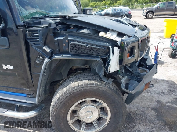 2007 Hummer H2 SUV z VIN 5GRGN23U57H112295, wystawiony jako IAAI lot #42257618 z przebiegiem 183 991 mil mil oraz . Historia ofert i sprzedaży dostępna na DreamBid. Obrazek 18.