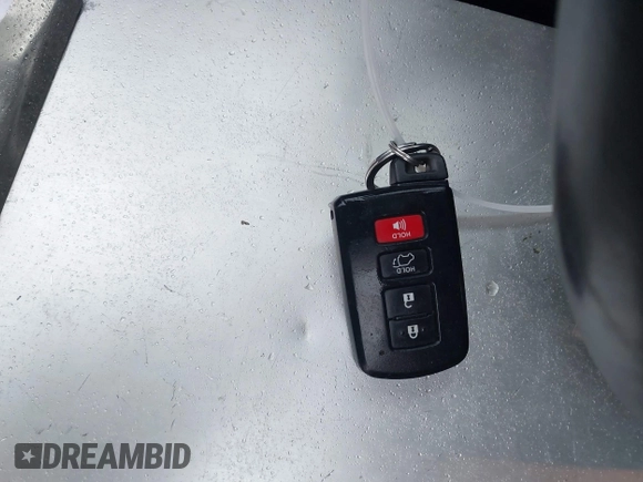 2015 Toyota Highlander XLE z VIN 5TDKKRFHXFS109236, wystawiony jako IAAI lot #41915934 z przebiegiem 102 536 mil mil oraz . Historia ofert i sprzedaży dostępna na DreamBid. Obrazek 11.
