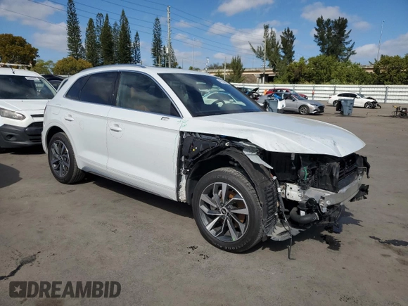 2021 Audi Q5 Prestige with VIN WA1CAAFY3M2112938, listed as a Copart auction lot 42350955 with 33,102 mi miles and Salvage Title. Bid and sale history available at carsss.com. Image 4.