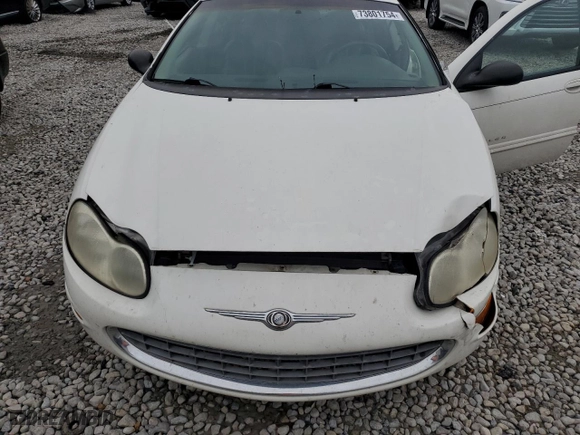 2000 Chrysler Concorde LXi with VIN 2C3HD36J4YH290067, listed as a Copart auction lot 73801754 with 145,972 mi miles and Clean Title. Bid and sale history available at carsss.com. Image 11.