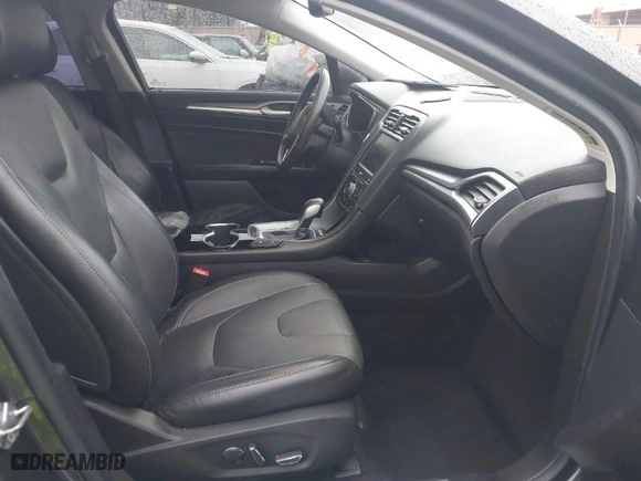 2015 Ford Fusion Energi Titanium with VIN 3FA6P0SU2FR173958, listed as a IAAI auction lot 41504220 with 170,235 mi miles. Bid and sale history available at carsss.com. Image 5.