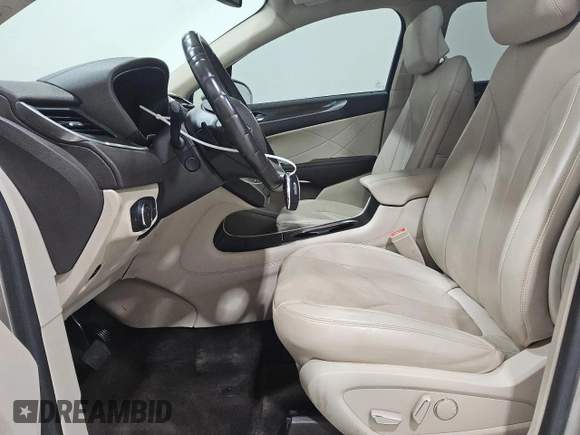 2017 Lincoln MKC Reserve with VIN 5LMCJ3C94HUL50945, listed as a Copart auction lot 61729945 with 66,179 mi miles and Clean title. Bid and sale history available at DreamBid. Image 7.