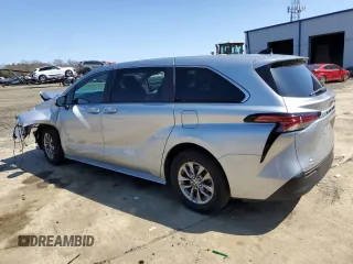 2021 Toyota Sienna LE z VIN 5TDKRKEC3MS023188, wystawiony jako Copart lot #51326975 z przebiegiem Nie podano mil oraz Szkody całkowita. Historia ofert i sprzedaży dostępna na DreamBid. Obrazek 2.
