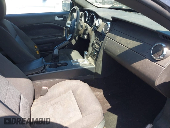 2007 Ford Mustang Deluxe with VIN 1ZVFT80N475280060, listed as a IAAI auction lot 42549286 with 167,289 mi miles and . Bid and sale history available at DreamBid. Image 5.
