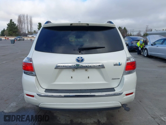 2011 Toyota Highlander Limited with VIN JTEDC3EHXB2002186, listed as a IAAI auction lot 41645915 with 367,650 mi miles and . Bid and sale history available at DreamBid. Image 16.