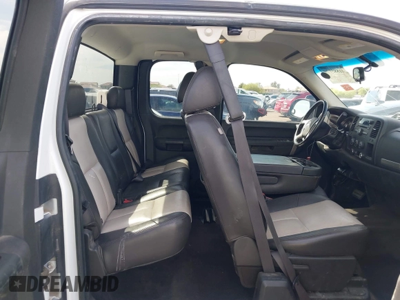 2010 Chevrolet Silverado 1500 LT with VIN 1GCSCSEA1AZ180941, listed as a IAAI auction lot 41885779 with 131,692 mi miles and . Bid and sale history available at DreamBid. Image 8.