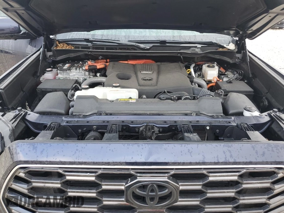 2024 Toyota Sequoia SR5 with VIN 7SVAAAAA7RX003132, listed as a Copart auction lot 44056145 with 20,510 mi miles and Salvage Title. Bid and sale history available at carsss.com. Image 14.