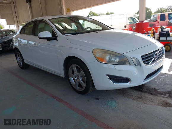 2013 Volvo S60 T5 Premier with VIN YV1612FS2D2199231, listed as a IAAI auction lot 42513014 with 85,446 mi miles and . Bid and sale history available at DreamBid. Image 1.