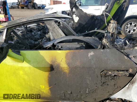 2018 Lamborghini Huracan z VIN ZHWUC2ZF7JLA09025, wystawiony jako Copart lot #78447724 z przebiegiem Nie podano mil oraz Szkoda całkowita • Salvage title. Historia ofert i sprzedaży dostępna na DreamBid. Obrazek 7.