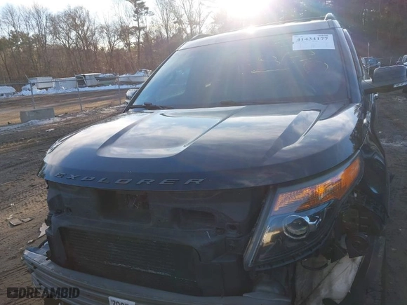2015 Ford Explorer Sport with VIN 1FM5K8GT5FGC44009, listed as a IAAI auction lot 41434177 with 102,918 mi miles. Bid and sale history available at carsss.com. Image 12.