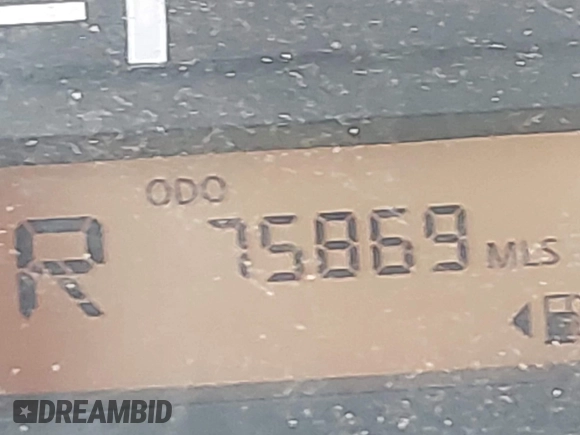 2016 Nissan Versa S z VIN 3N1CN7AP3GL907876, wystawiony jako IAAI lot #42134165 z przebiegiem 75 869 mil mil oraz . Historia ofert i sprzedaży dostępna na DreamBid. Obrazek 16.