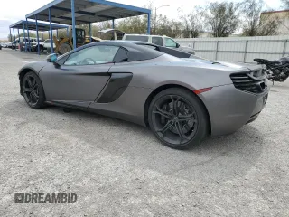 2016 McLaren 650S z VIN SBM11FAA5GW006080, wystawiony jako Copart lot #48061065 z przebiegiem 36 645 mil mil oraz Szkody całkowita. Historia ofert i sprzedaży dostępna na DreamBid. Obrazek 2.