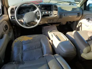 1996 Chevrolet Suburban z VIN 3GNGK26JXTG107228, wystawiony jako Copart lot #44741195 z przebiegiem 172 053 mil mil oraz Czysty tytuł • Clean title. Historia ofert i sprzedaży dostępna na DreamBid. Obrazek 8.