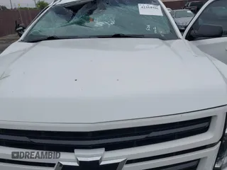 2018 Chevrolet Tahoe Premier z VIN 1GNSKCKJ6JR252253, wystawiony jako IAAI lot #42354486 z przebiegiem Nie podano mil oraz . Historia ofert i sprzedaży dostępna na DreamBid. Obrazek 10.