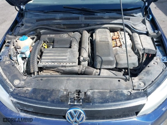 2013 Volkswagen Jetta Sedan Hybrid SE with VIN 3VW637AJ8DM227714, listed as a IAAI auction lot 41979740 with 170,648 mi miles. Bid and sale history available at carsss.com. Image 10.