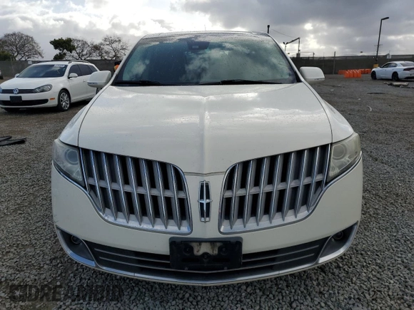 2012 Lincoln MKT EcoBoost with VIN 2LMHJ5AT9CBL52373, listed as a Copart auction lot 51474715 with 98,905 mi miles and Salvage Title. Bid and sale history available at DreamBid. Image 5.